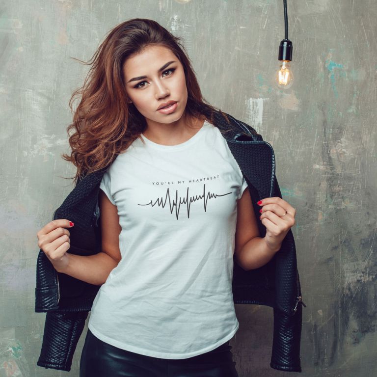 t-shirt-1089-model-c