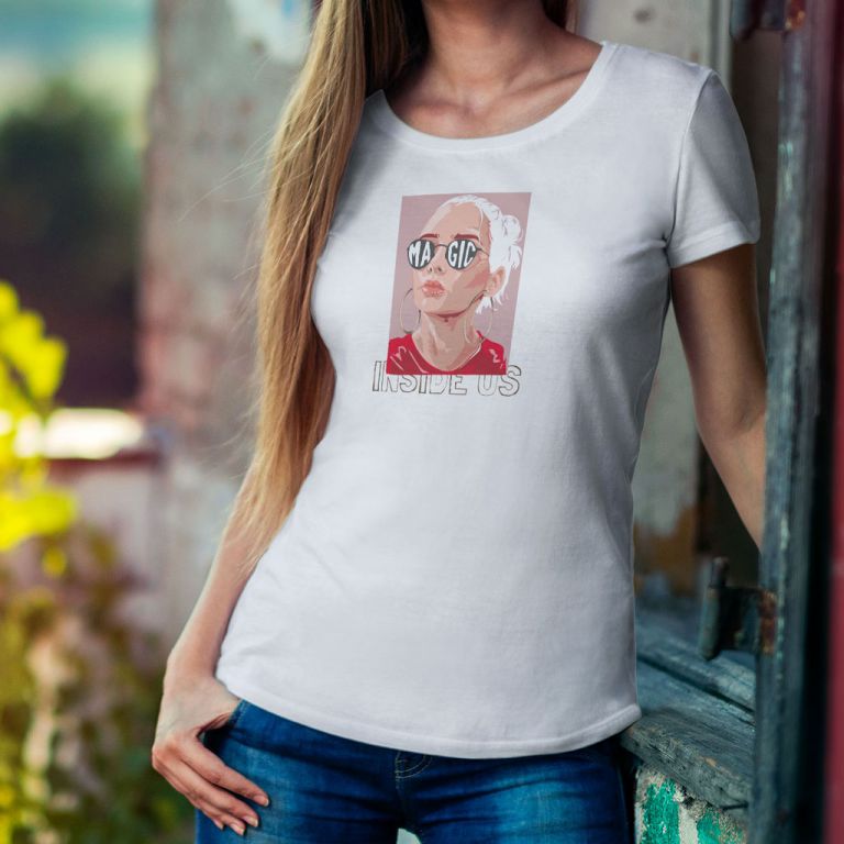 t-shirt-1102-model-c
