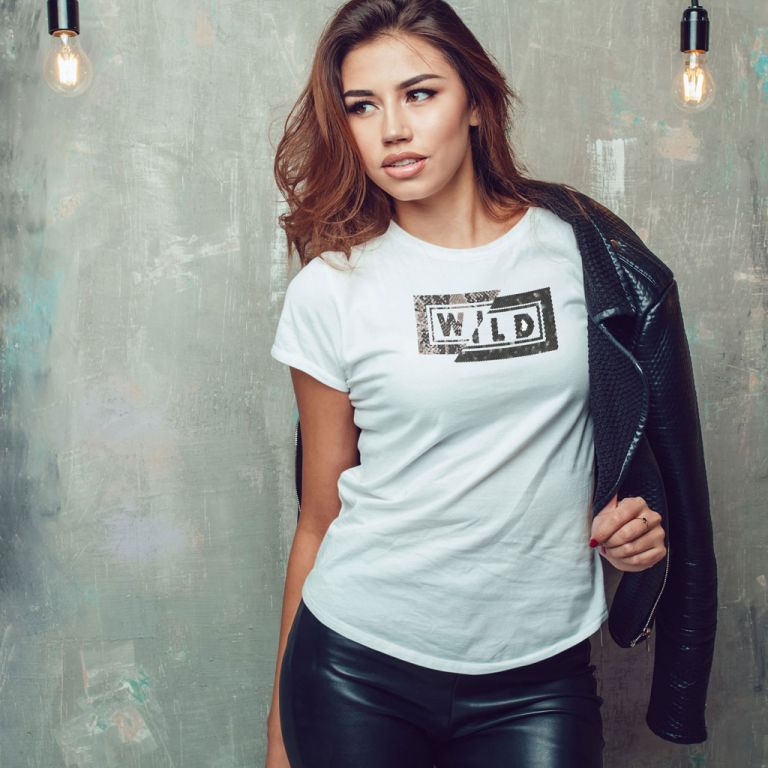 t-shirt-1105-model-c