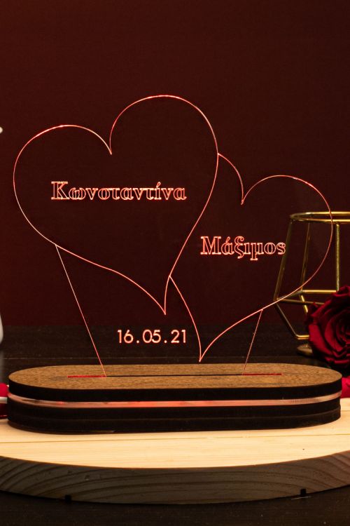 Our Love, Φωτιστικό