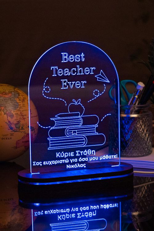 Our Best Teacher, Φωτιστικό
