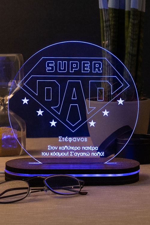 My Super Father, Φωτιστικό