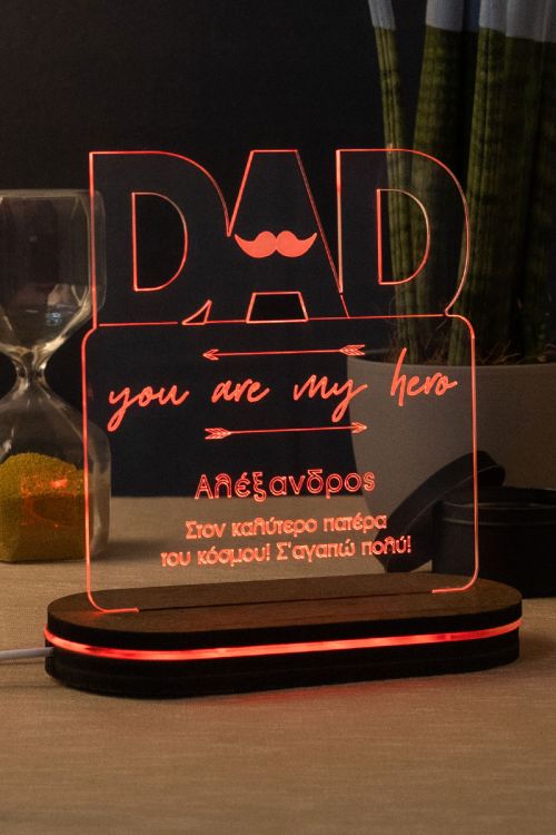 Dad My Hero, Φωτιστικό