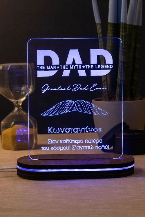 Man Myth Legend, Φωτιστικό