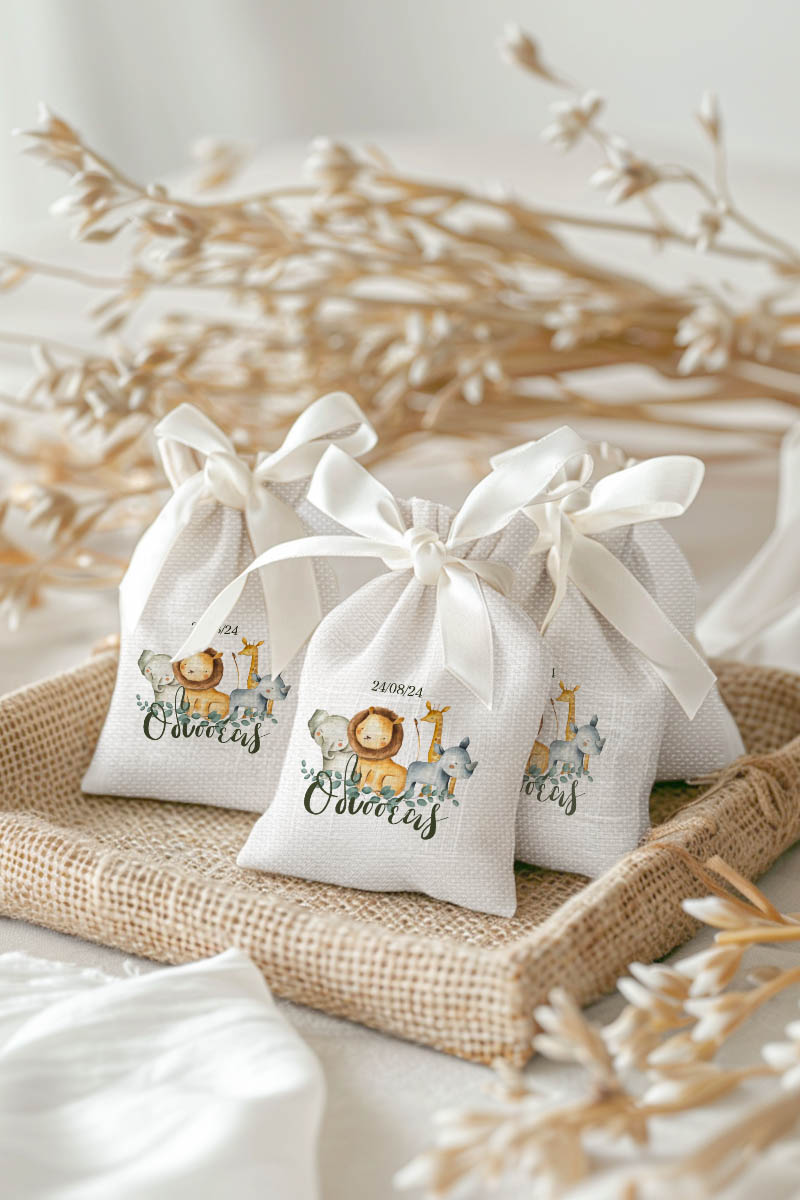 Μπομπονιέρες Βάπτισης Πουγκί σε Λευκό Χρώμα με Σχέδιο Minimal Ζούγκλα