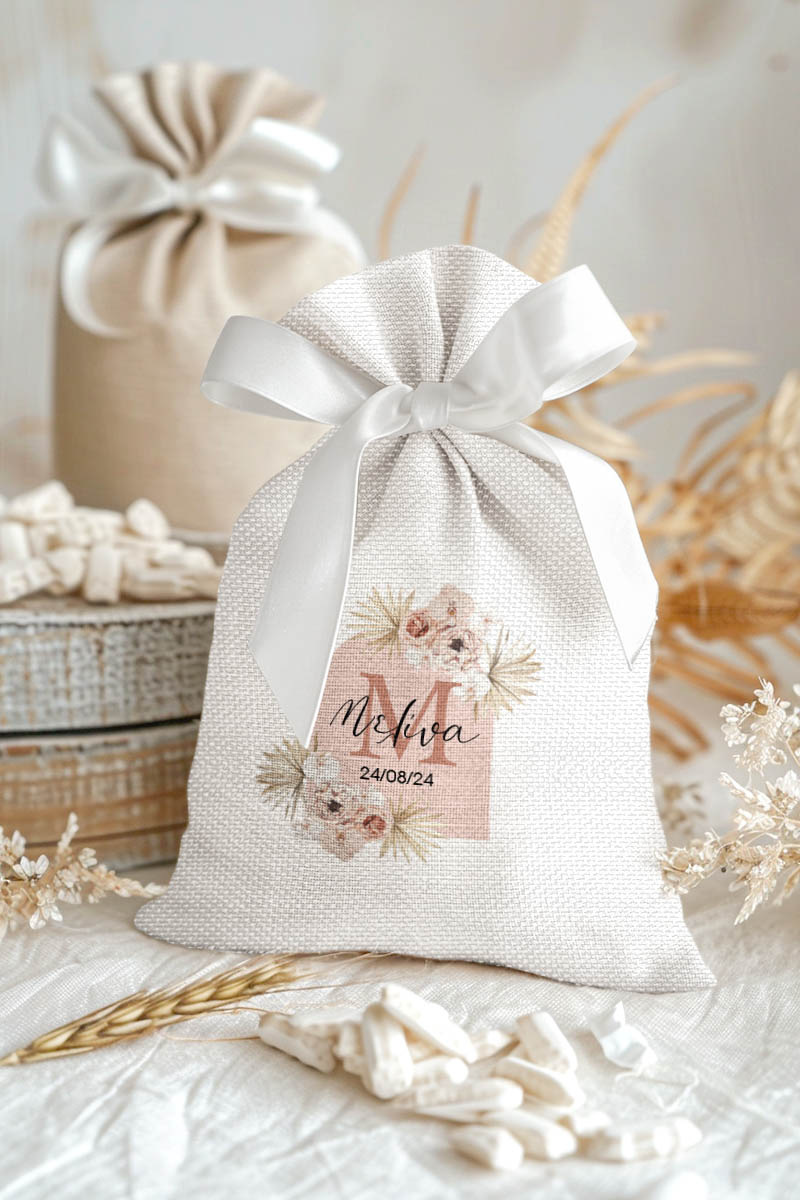 Μπομπονιέρες Βάπτισης Πουγκί σε Λευκό Χρώμα με Σχέδιο Boho Ροζ Λουλούδια