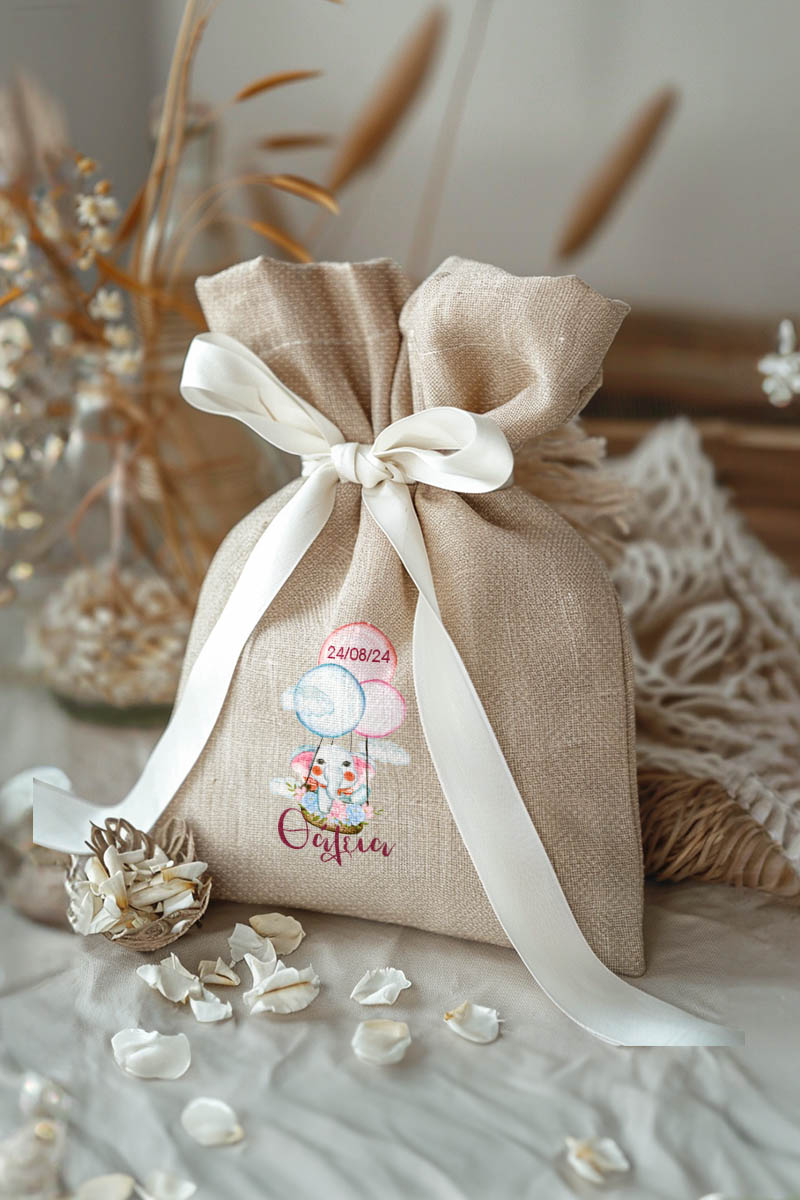 Μπομπονιέρες Βάπτισης Πουγκί σε Εκρού Χρώμα με Σχέδιο Ελεφαντάκι στα Σύννεφα
