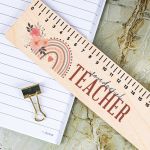 Προσωποποιημένος Χάρακας, Δώρο για Δασκάλα, Rainbow Knowledge