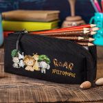 Σχολική Κασετίνα με Όνομα, σε Μαύρο Χρώμα & Σχέδιο Ζούγκλα