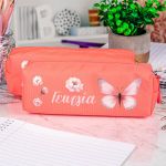 Σχολική Κασετίνα με Όνομα, σε Κοραλί Χρώμα & Σχέδιο Πεταλούδα