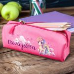 Σχολική Κασετίνα με Όνομα, σε Φούξια Χρώμα & Σχέδιο Σύννεφα