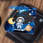 Δοχείο Φαγητού με Χώρισμα & το Όνομα του Παιδιού, Space Out